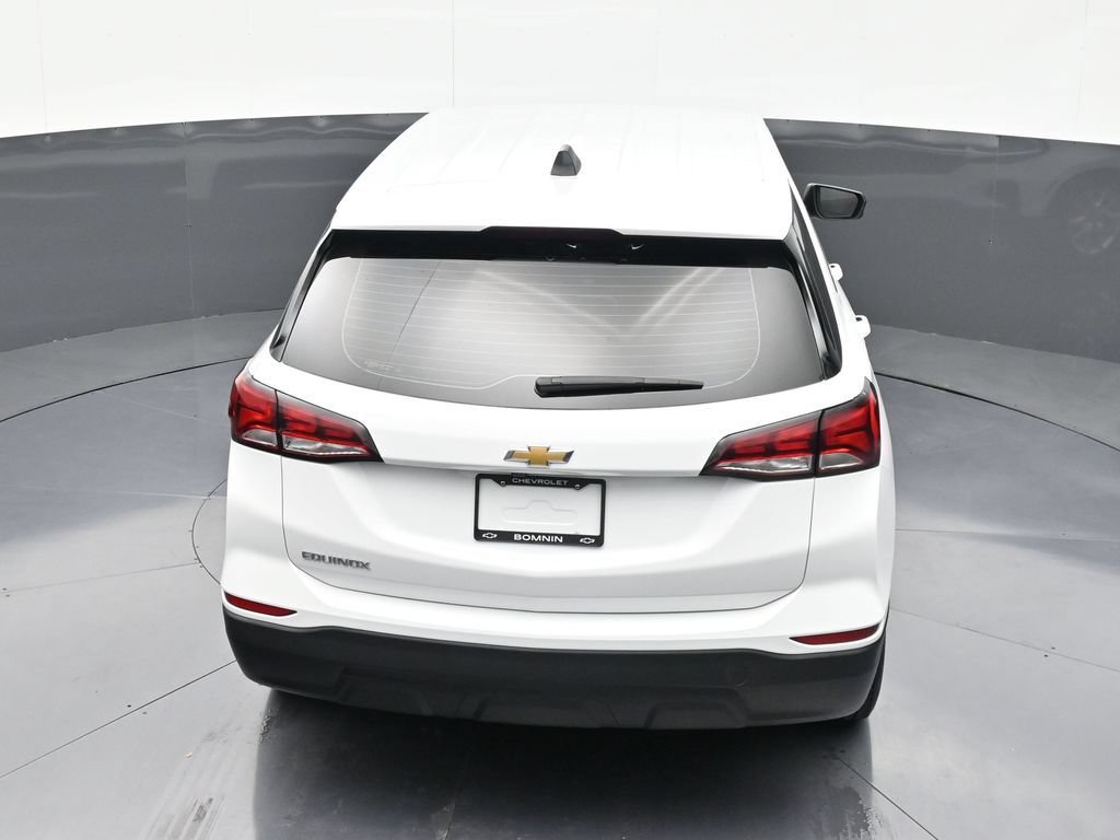 Used 2022 Chevrolet Equinox LS FWD image 15