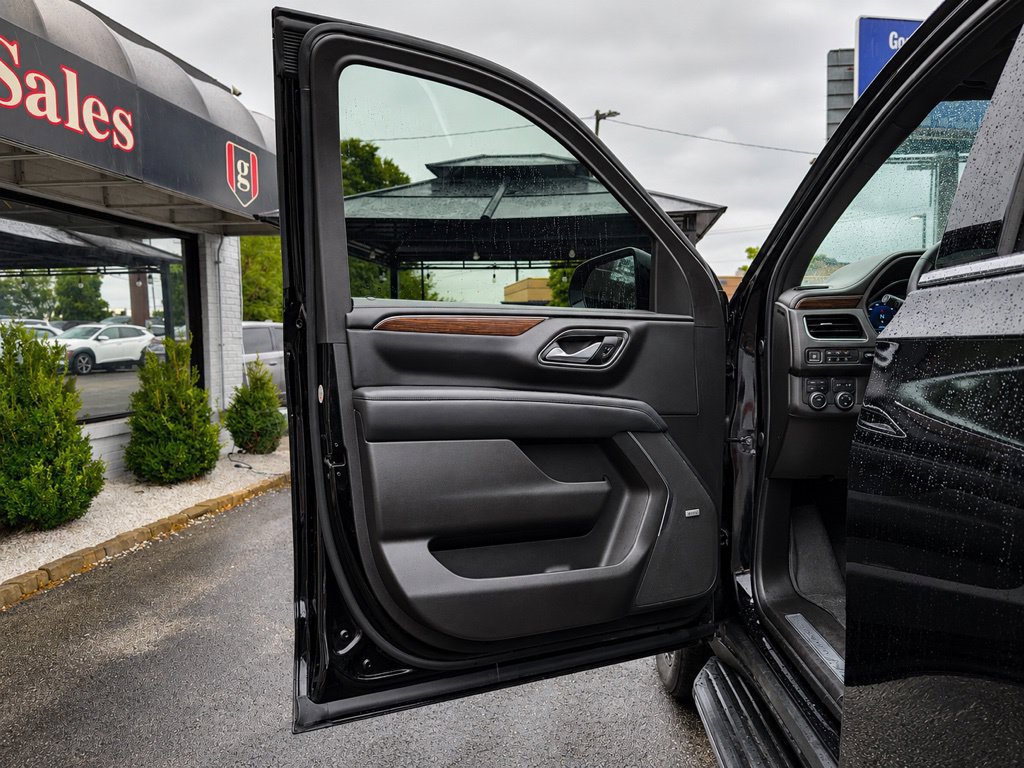 Used 2024 Chevrolet Tahoe High Country AWD/4WD image 26