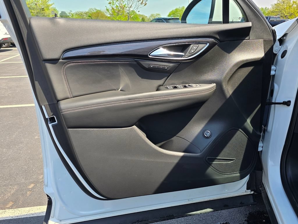 Used 2023 Buick Envision Essence AWD/4WD image 12