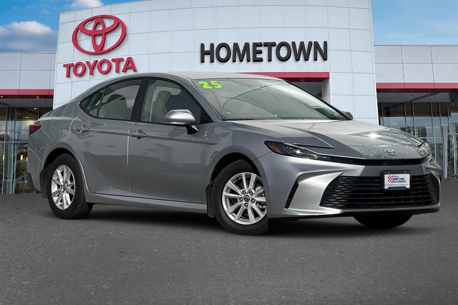 Certified 2025 Toyota Camry LE w/ Convenience Package image 2