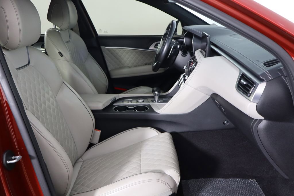 Used 2022 Genesis G70 3.3T image 19