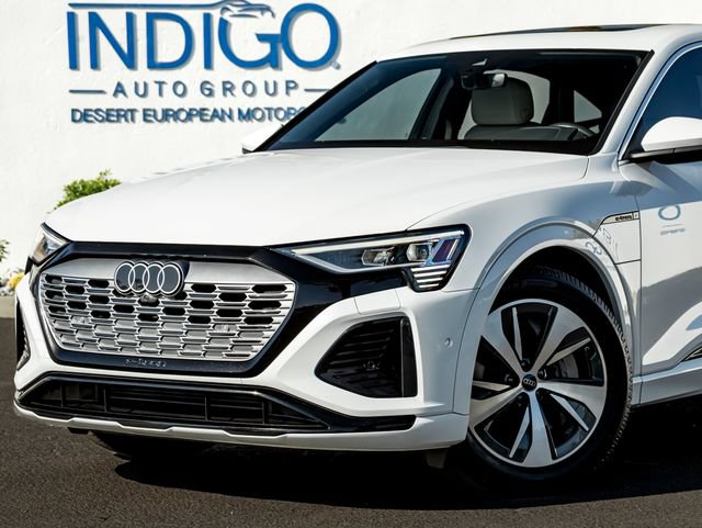 Used 2024 Audi Q8 e-tron Premium Plus w/ Premium Plus Package AWD/4WD image 2