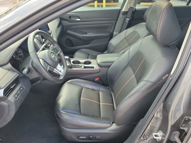 Used 2022 Nissan Altima 2.5 SR w/ Midnight Edition Package image 12