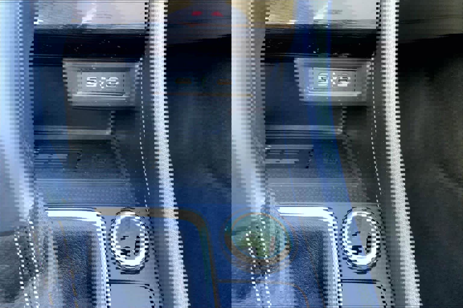 Used 2025 Volkswagen Jetta SE image 28