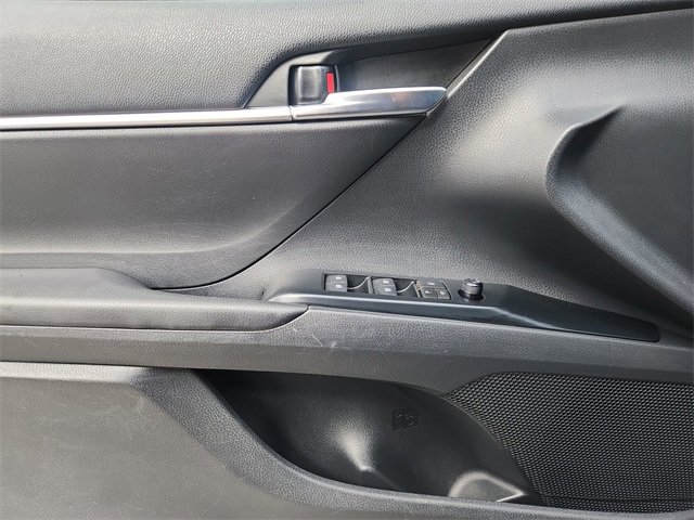 Used 2018 Toyota Camry L image 22