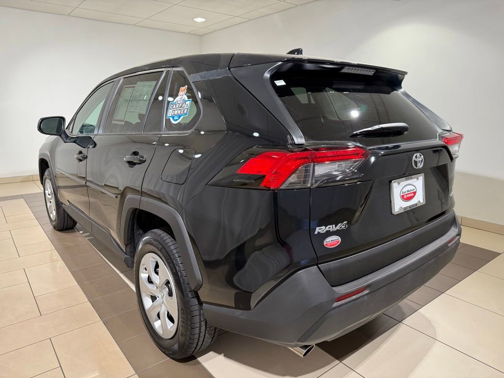 Certified 2023 Toyota RAV4 LE AWD/4WD image 3