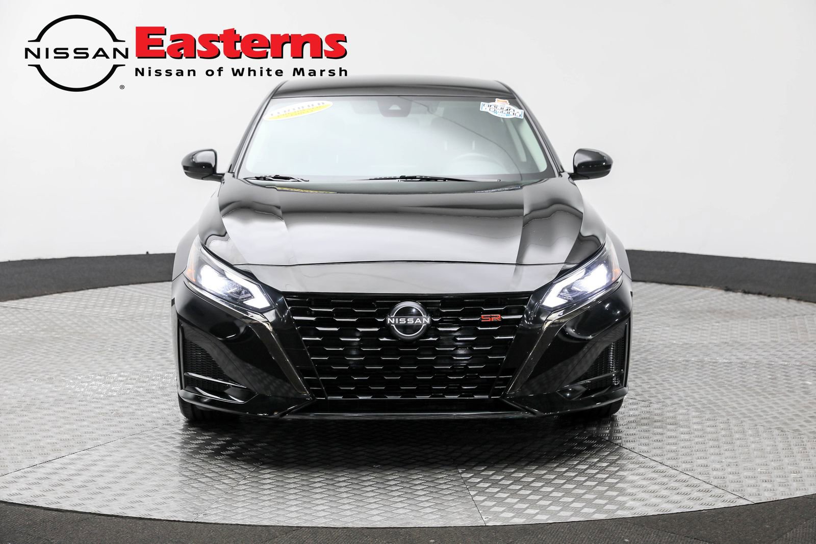 Used 2023 Nissan Altima 2.5 SR image 2