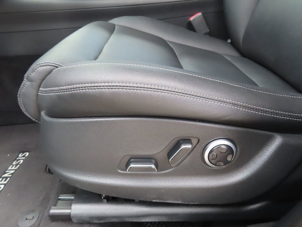 Used 2025 Genesis GV70 2.5T image 7