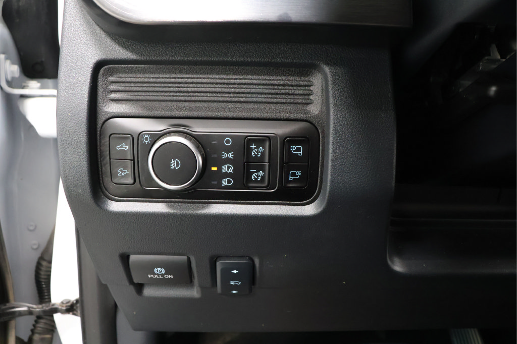 Used 2025 Ford F250 Lariat w/ Black Appearance Package AWD/4WD image 18