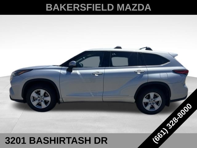 Used 2021 Toyota Highlander LE FWD image 27