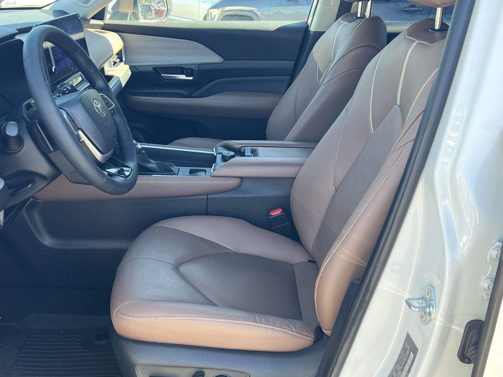 Used 2026 Toyota Grand Highlander AWD image 12