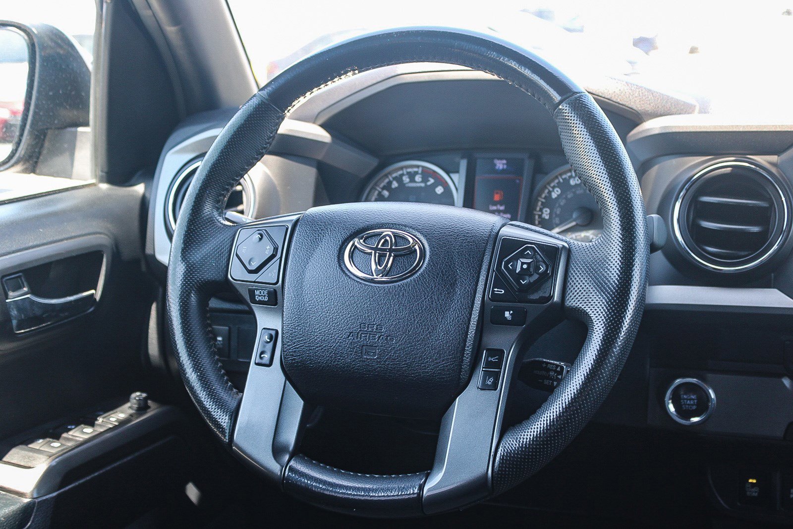 Certified 2021 Toyota Tacoma TRD Off-Road w/ Technology Package RWD image 16