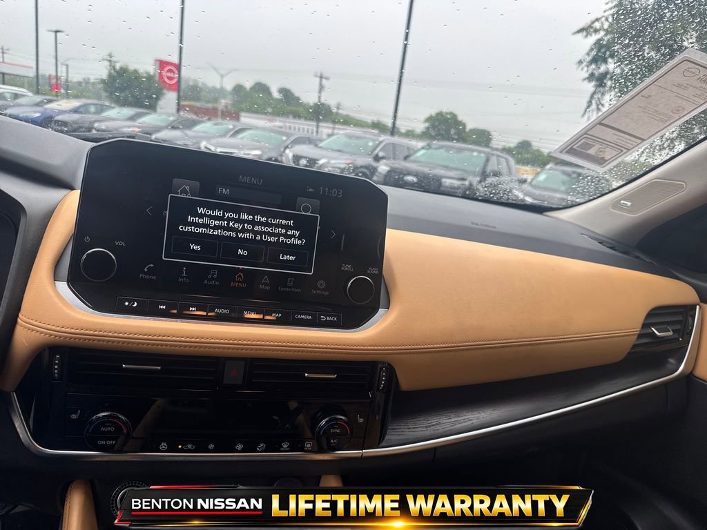 Used 2023 Nissan Rogue Platinum FWD image 15