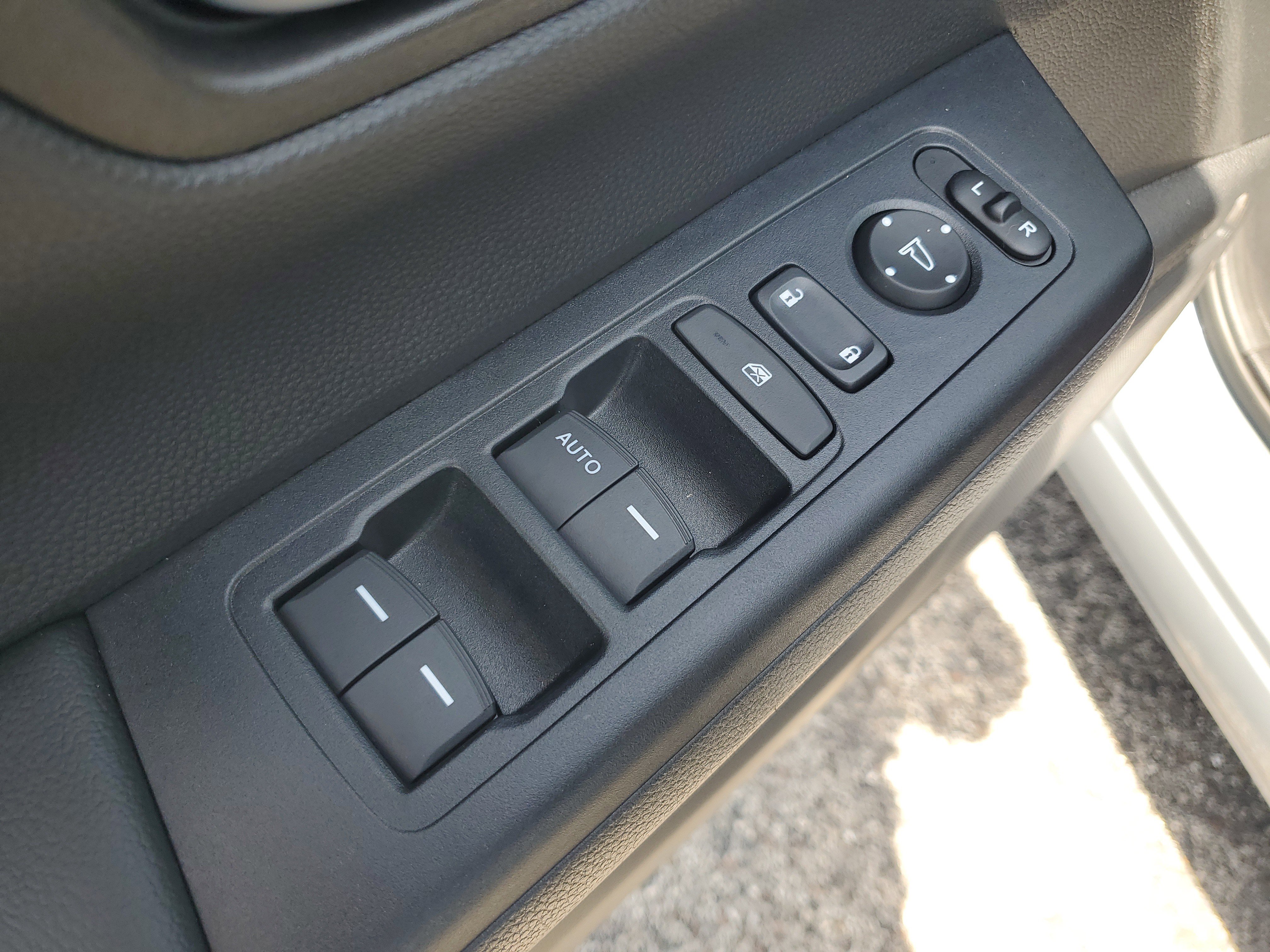 Used 2026 Honda CR-V LX image 11