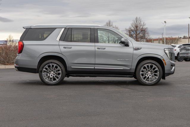 Used 2025 GMC Yukon Denali AWD/4WD image 5