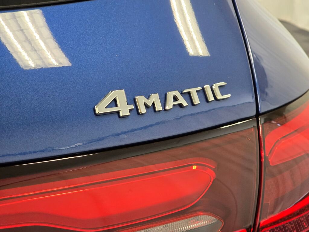 Used 2024 Mercedes-Benz GLC 300 4MATIC image 31