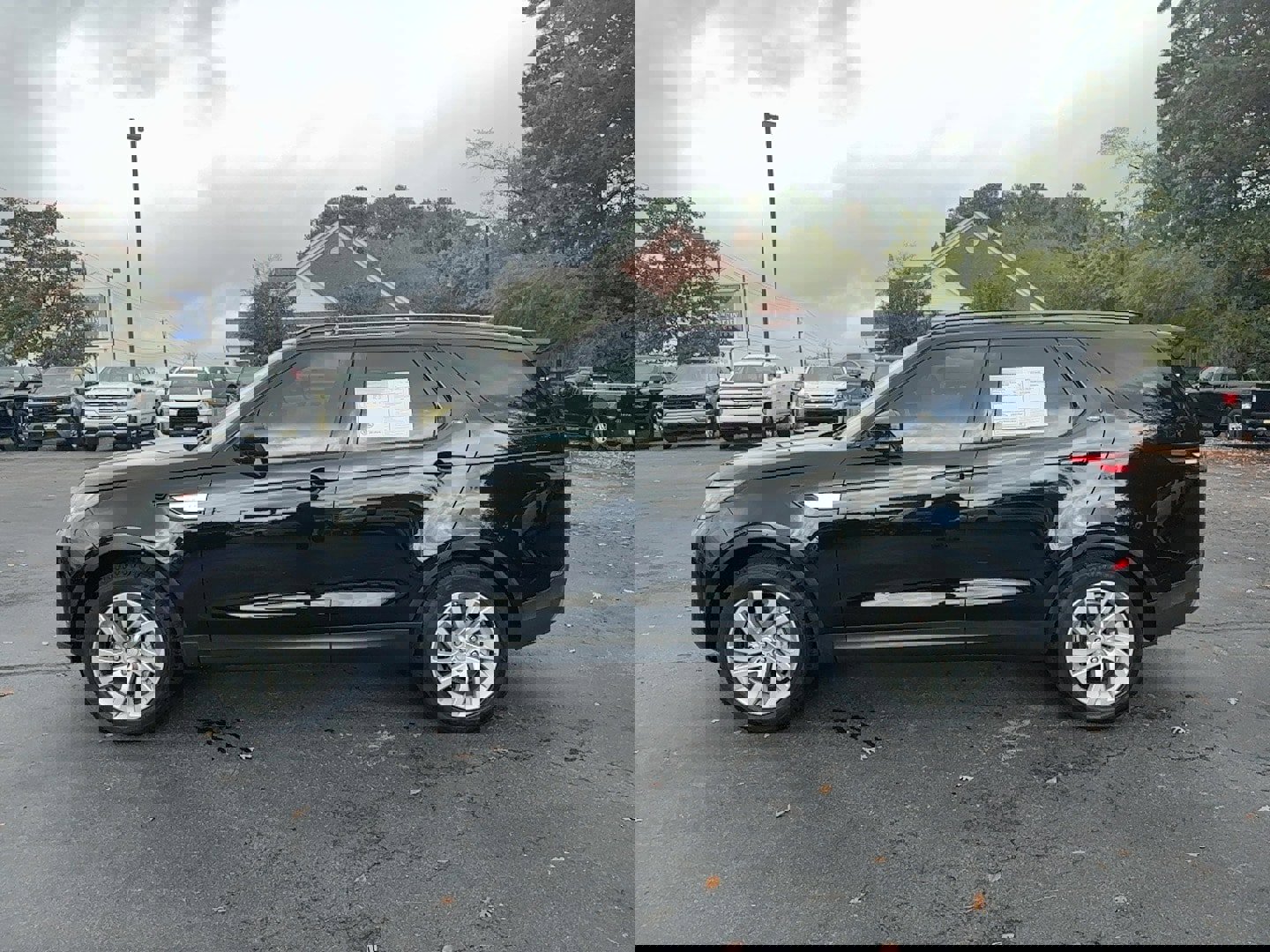 Used 2018 Land Rover Discovery HSE image 8