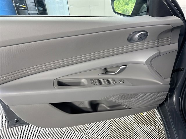 New 2025 Hyundai Elantra SEL image 30