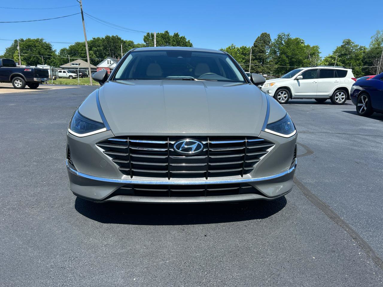 Used 2022 Hyundai Sonata SE FWD image 2