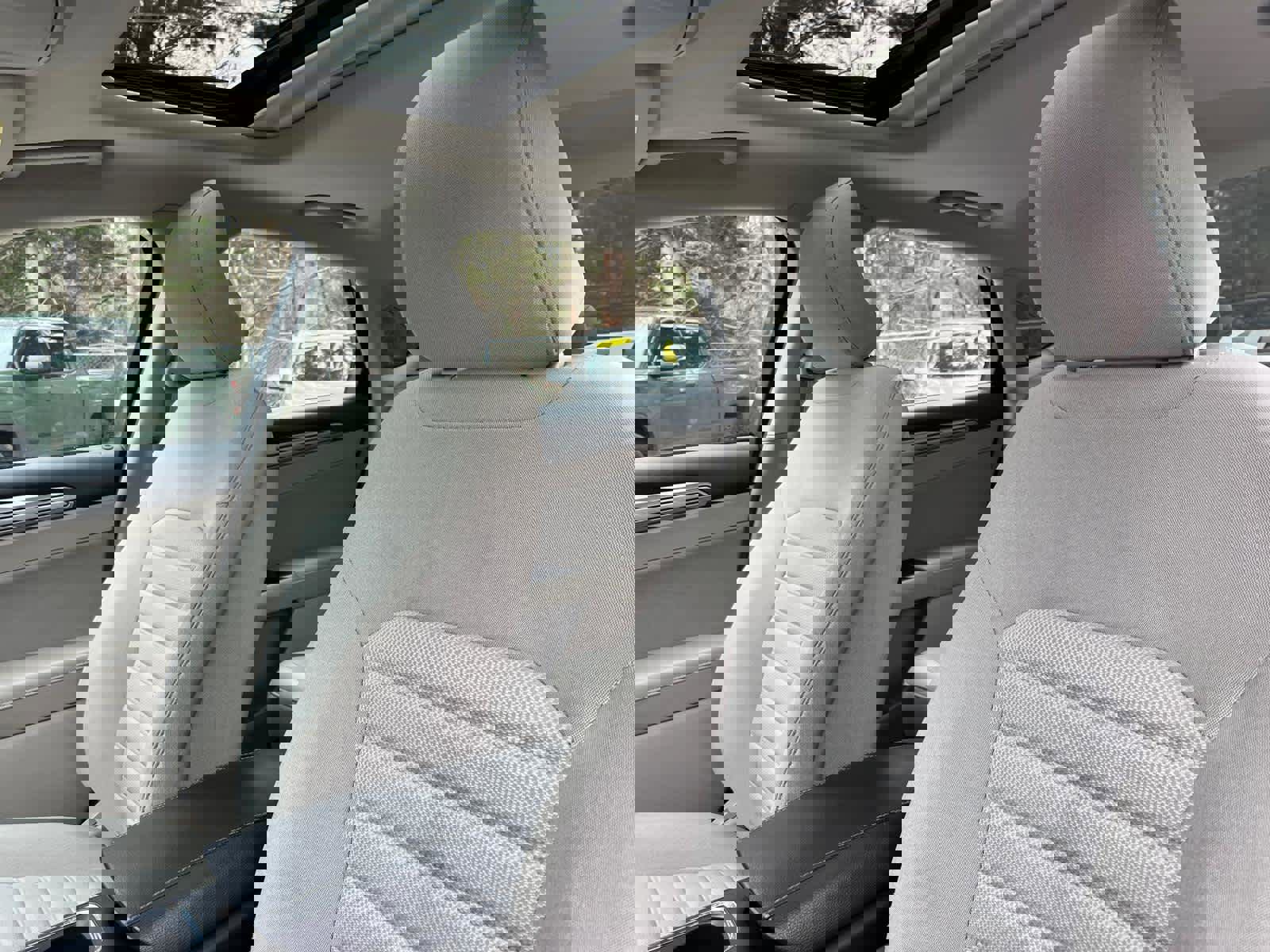 Used 2018 Ford Fusion SE w/ Fusion SE Technology Package image 13