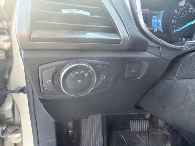 Used 2018 Ford Fusion SE w/ Fusion SE Technology Package FWD image 16