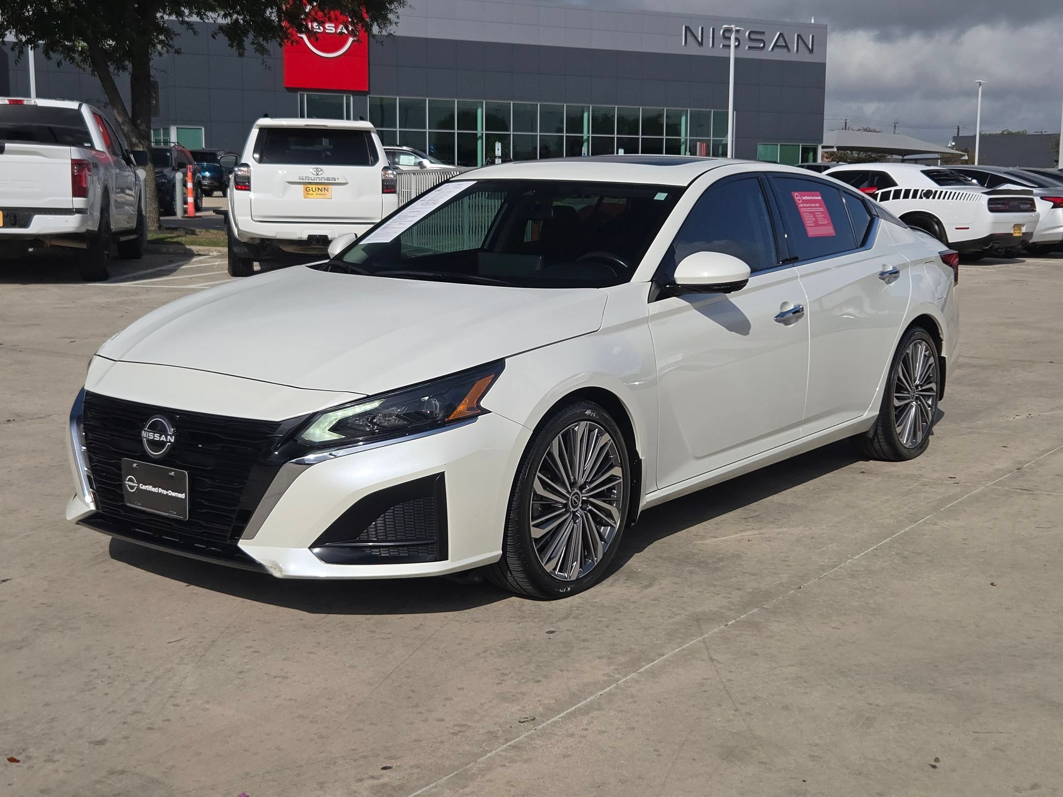 Certified 2024 Nissan Altima 2.5 SL FWD image 7
