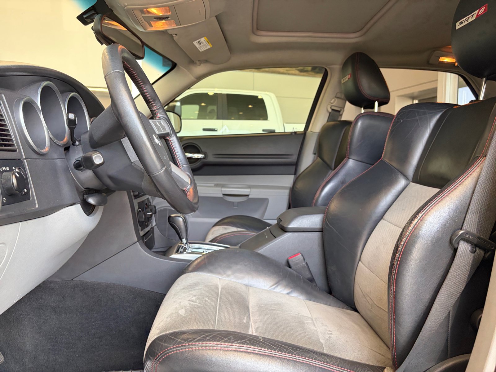 Used 2006 Dodge Magnum SRT8 w/ SRT Option Group III RWD image 12