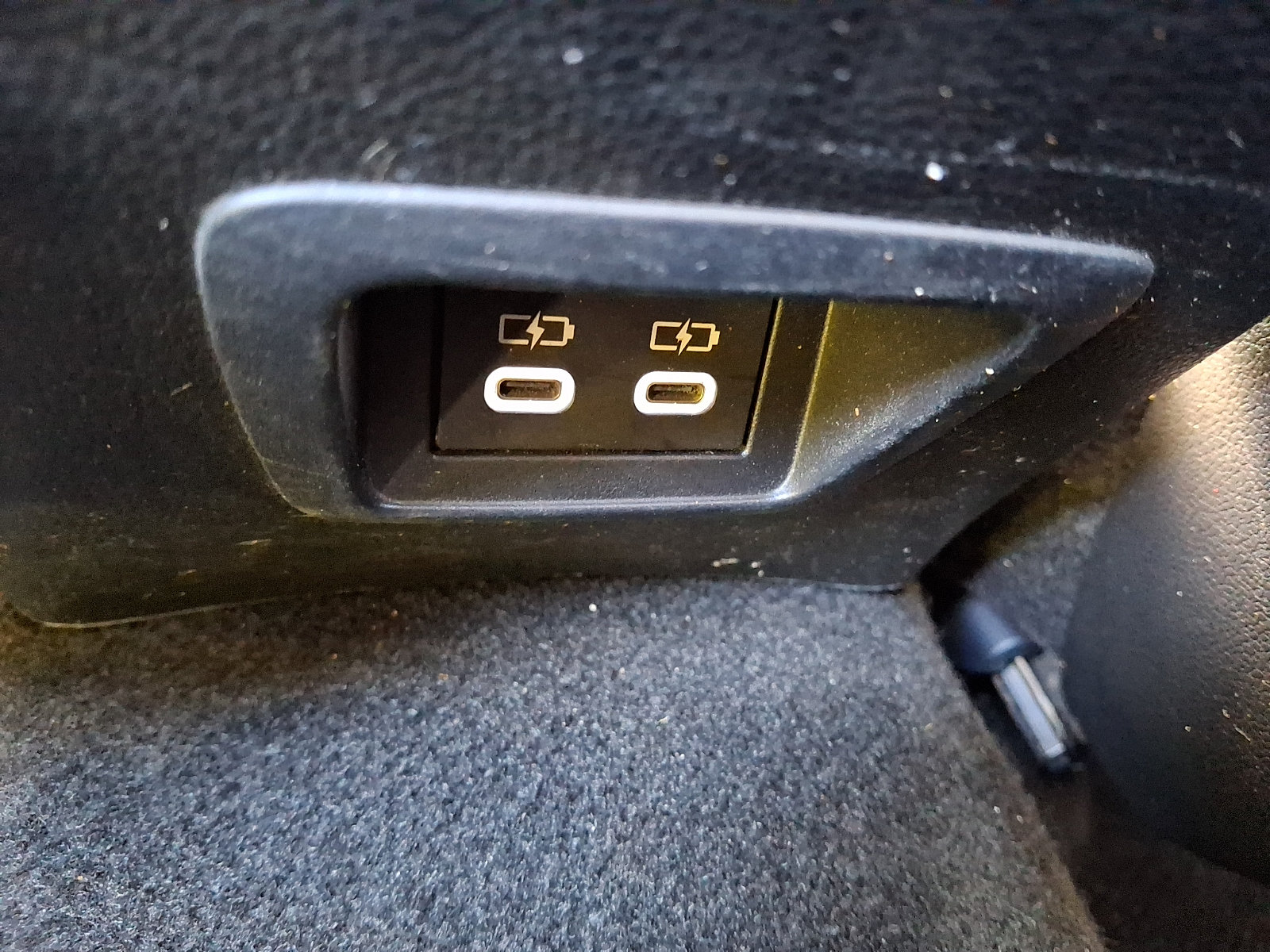 Used 2023 Toyota Corolla Cross LE AWD/4WD image 11