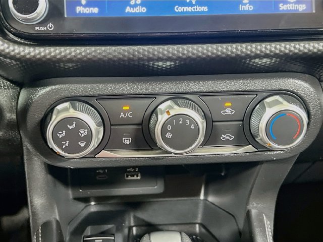Used 2023 Nissan Kicks SV w/ Exterior Package FWD image 15