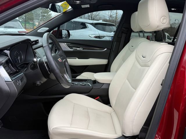 Used 2025 Cadillac XT6 Sport w/ LPO, Floor Liner Package image 6