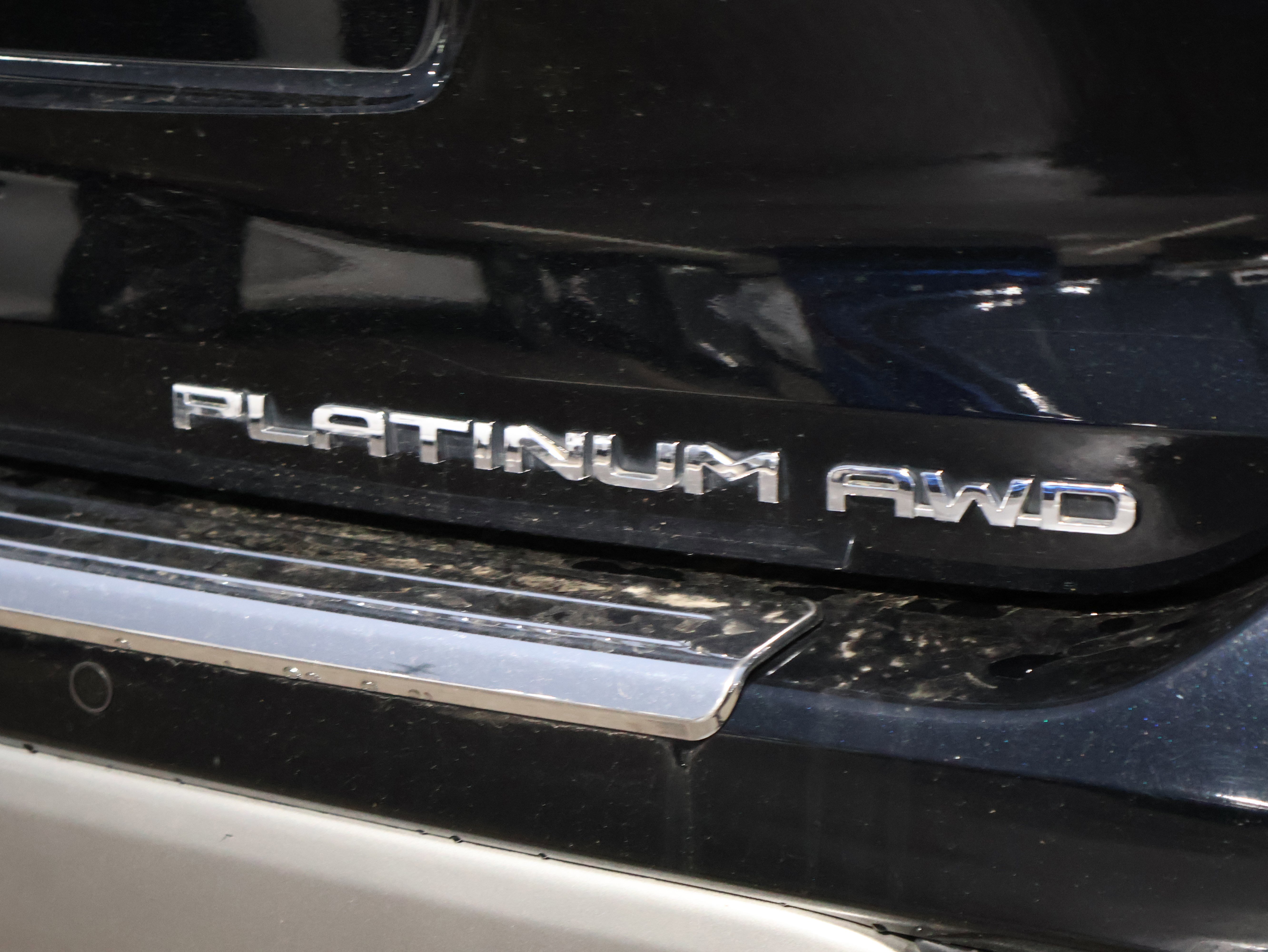 Used 2020 Toyota Highlander Platinum image 15