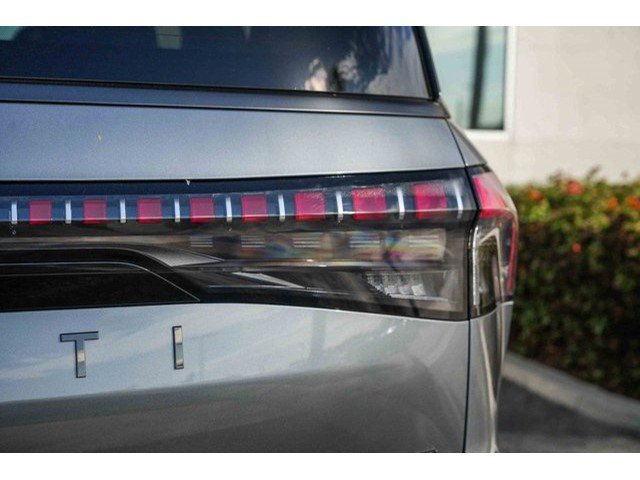 New 2026 INFINITI QX80 Sport w/ Sport Exterior Package image 7