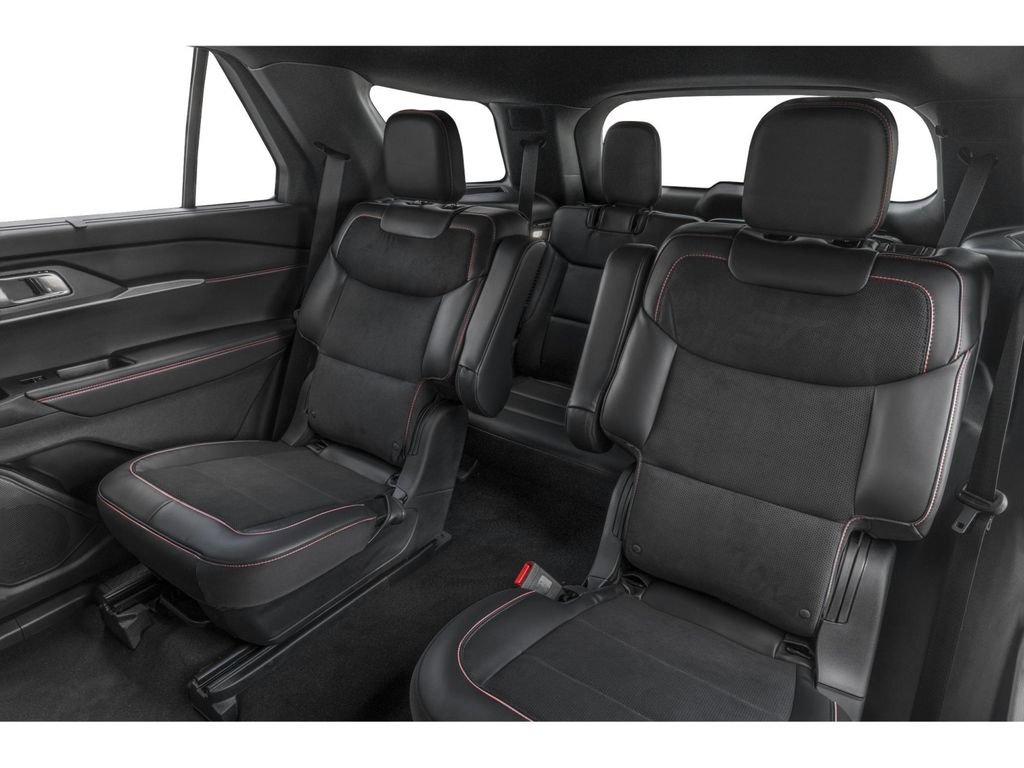 Used 2025 Ford Explorer ST AWD/4WD image 8