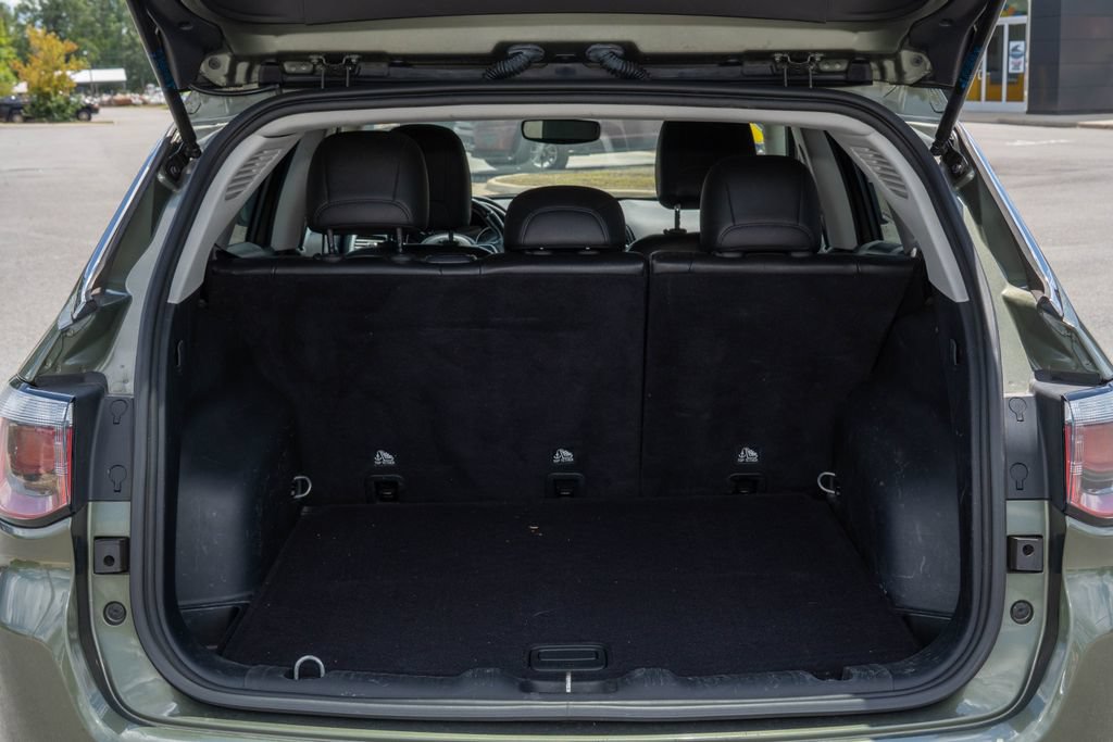 Used 2020 Jeep Compass Latitude w/ Popular Equipment Group AWD/4WD image 9