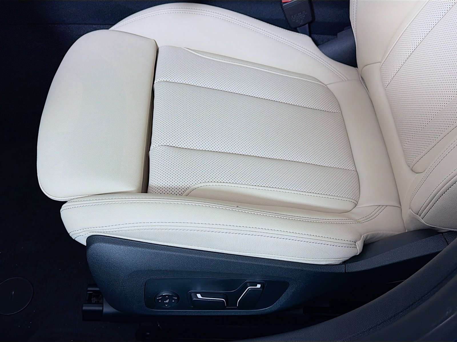 New 2026 BMW 430i xDrive w/ M Sport Package AWD/4WD image 23