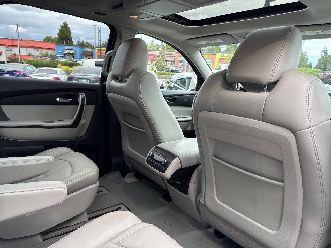 Used 2012 GMC Acadia Denali AWD/4WD image 16