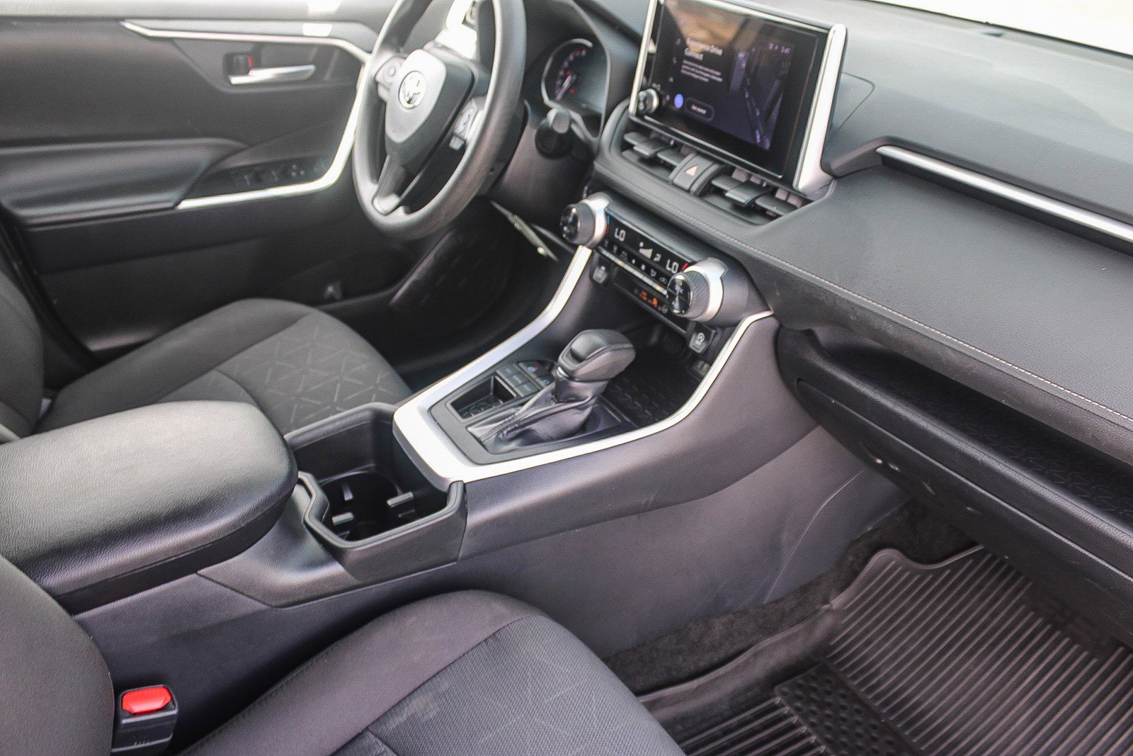 Certified 2024 Toyota RAV4 XLE image 17