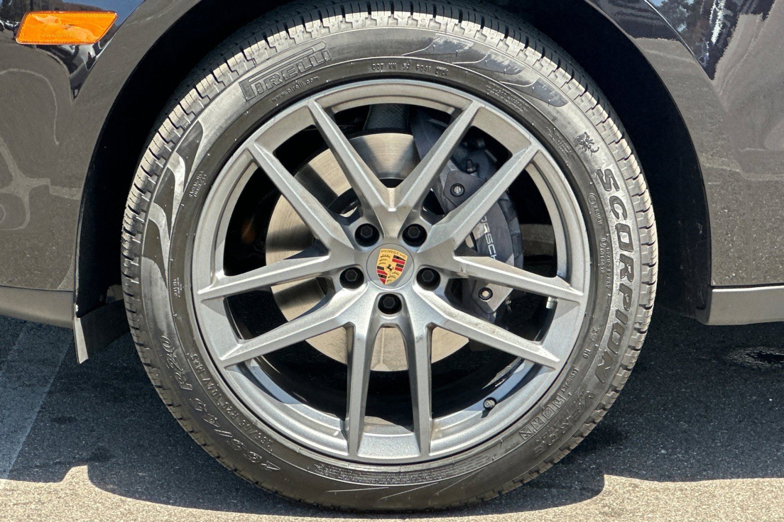 Certified 2023 Porsche Macan AWD/4WD image 27