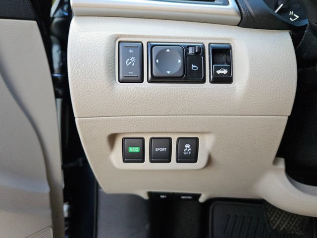 Used 2016 Nissan Sentra FWD image 27