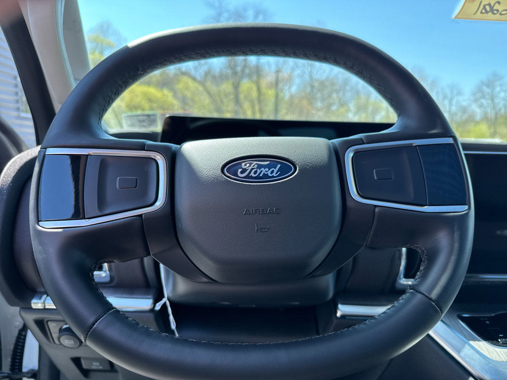 New 2026 Ford Expedition Platinum image 21