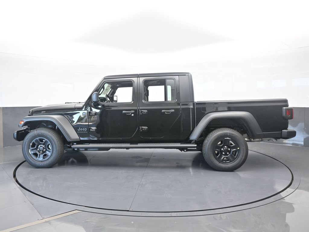 New 2026 Jeep Gladiator Sport AWD/4WD image 3