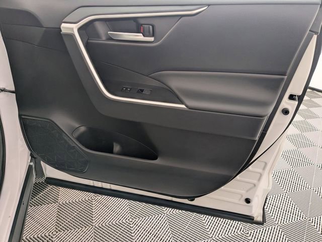 Used 2024 Toyota RAV4 XLE Premium image 33