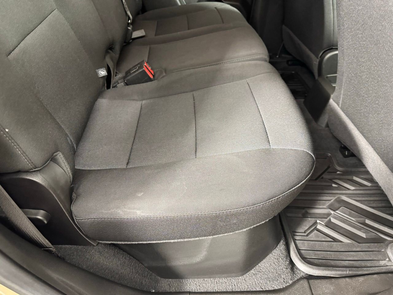 Used 2024 Chevrolet Colorado W/T image 28