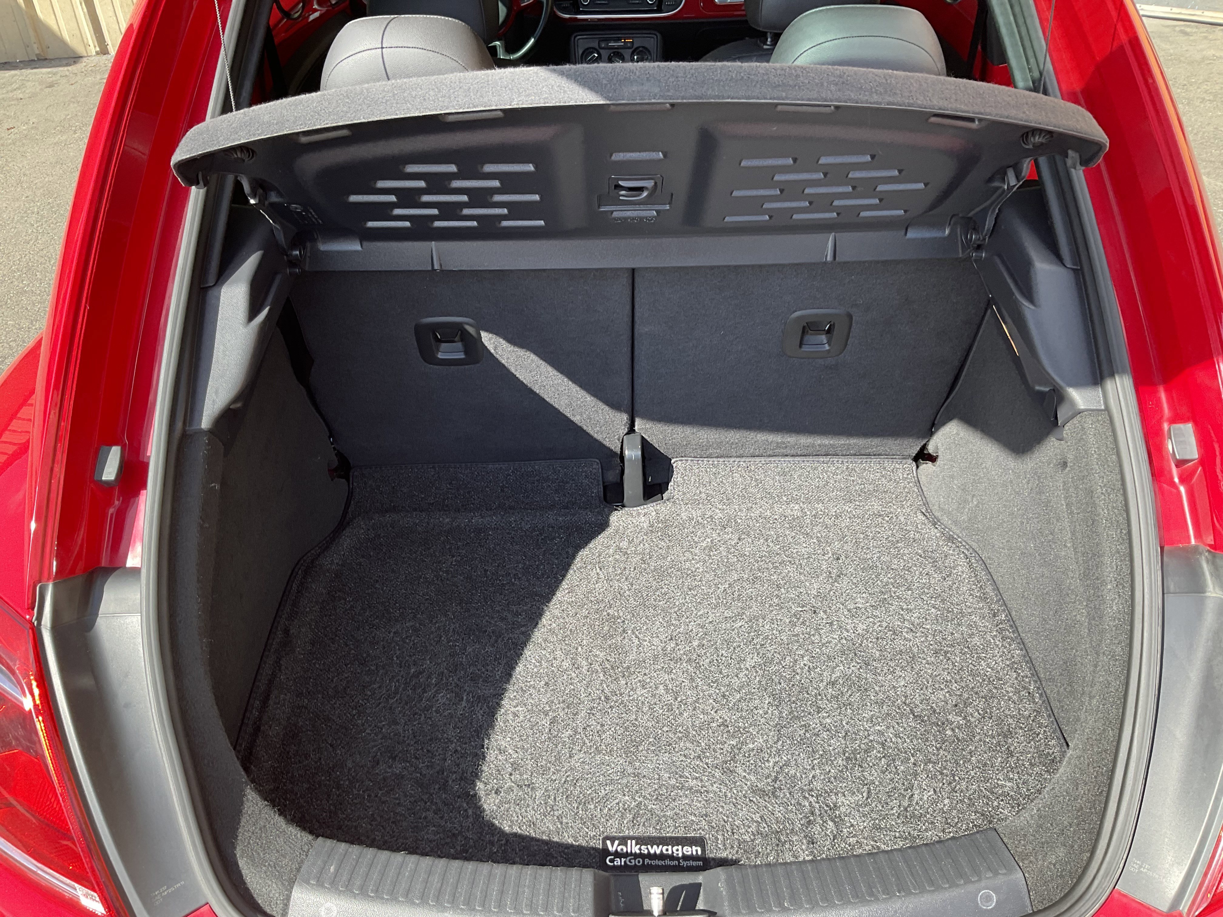 Used 2013 Volkswagen Beetle TDI image 36