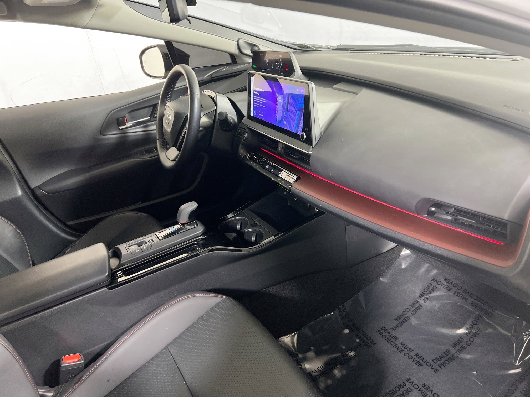 Used 2024 Toyota Prius Prime Premium w/ Advanced Technology Package image 28