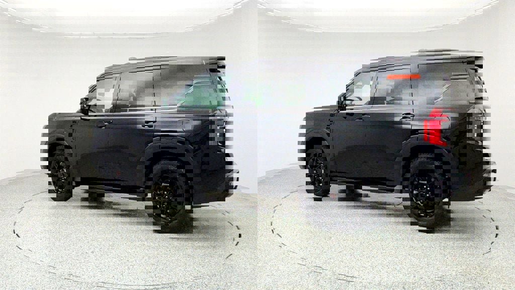 Used 2025 Nissan Armada PRO-4X w/ Pro-4X Premium Package image 7