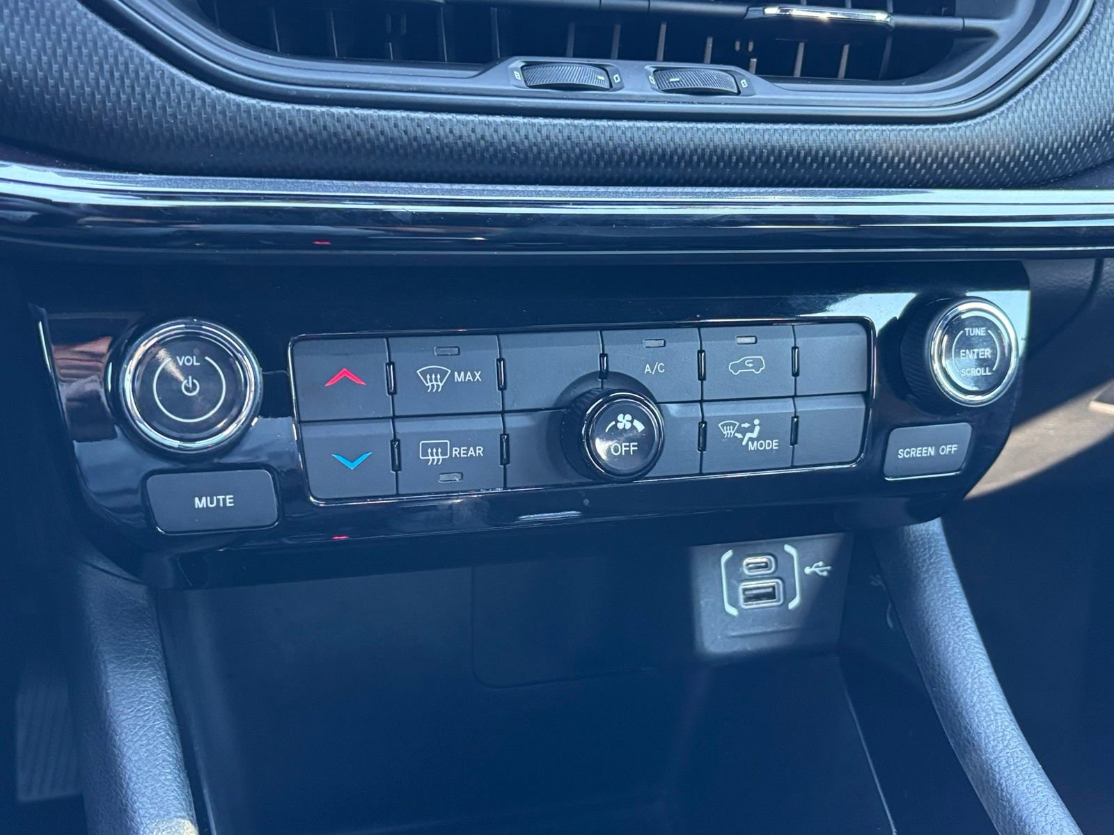 Used 2022 Jeep Compass Altitude image 11