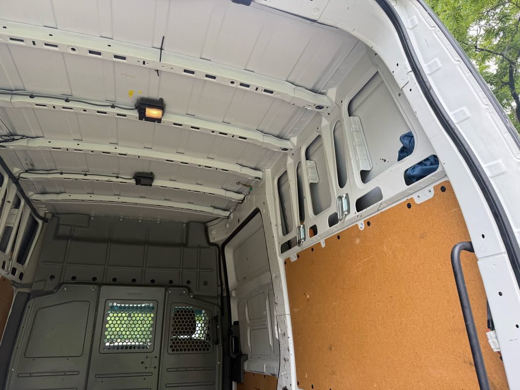 Used 2012 Nissan NV 2500 SV w/ Technology Pkg RWD image 34