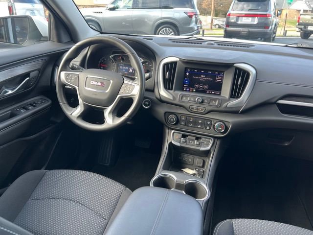 Used 2024 GMC Terrain SLE image 11