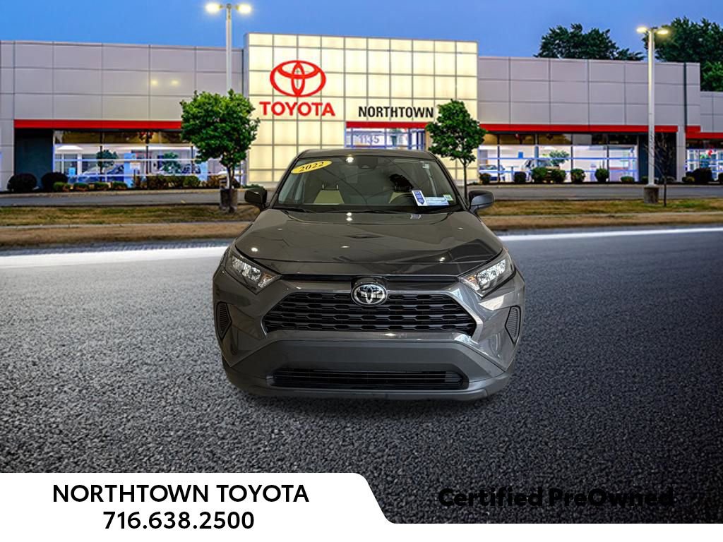 Used 2022 Toyota RAV4 LE AWD/4WD image 5